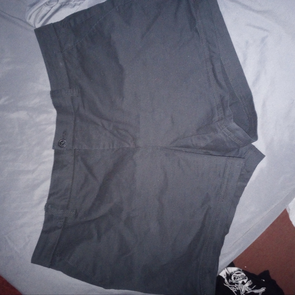 Women's size 14 Magellan shorts